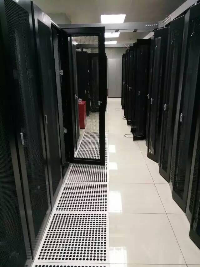Sàn Nâng Kỹ thuật cho phòng mạng, trung tâm dữ liệu datacenter